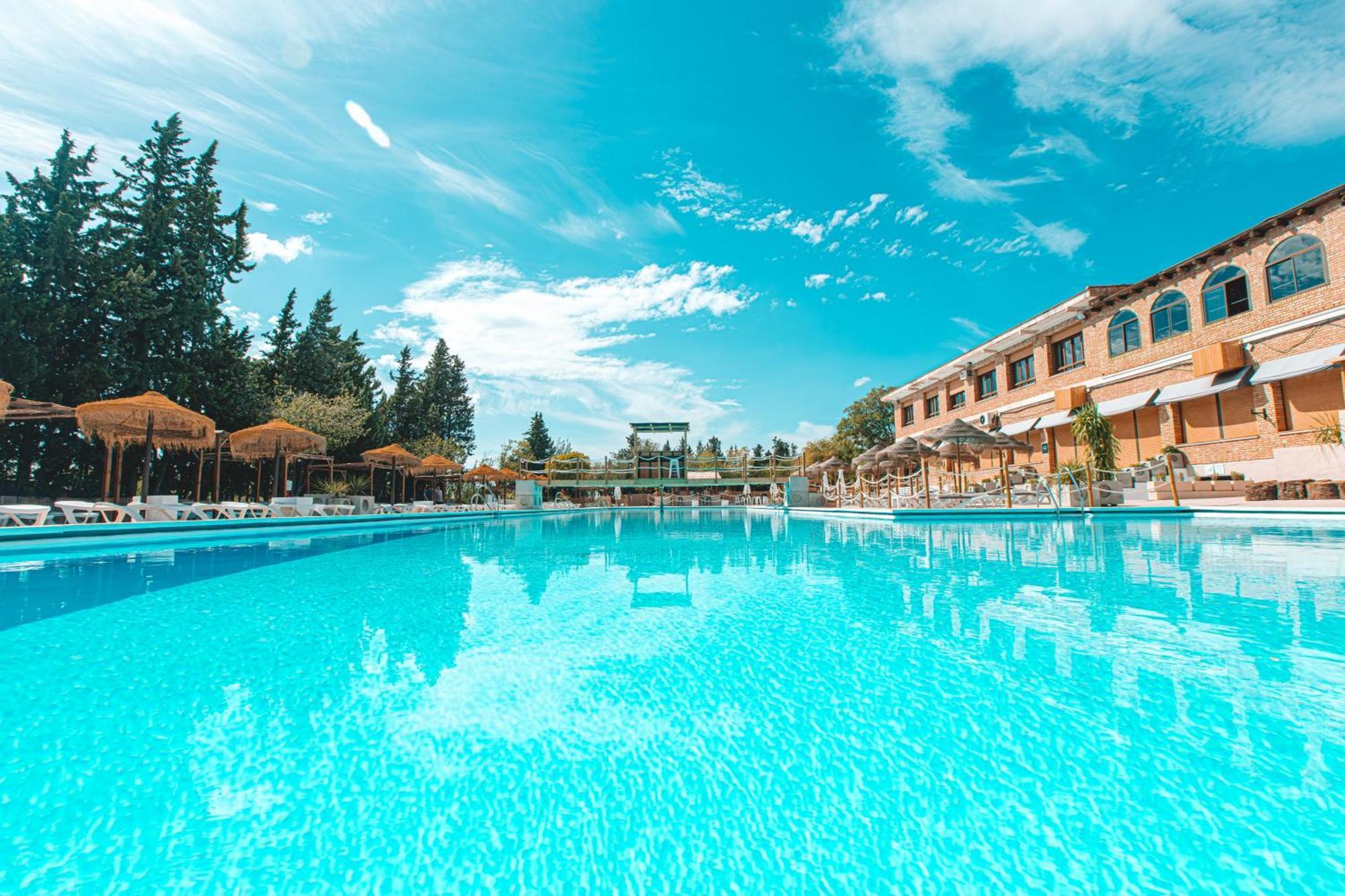 Camping & Bungalows Suspiro Del Moro Otura Exterior foto
