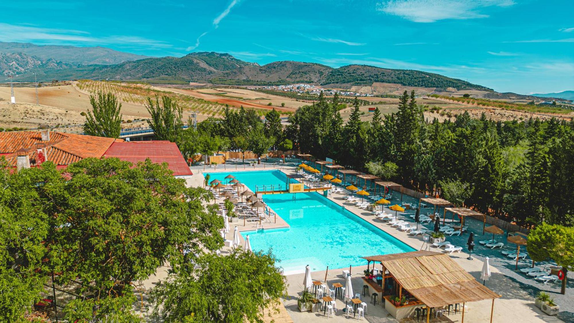 Camping & Bungalows Suspiro Del Moro Otura Exterior foto